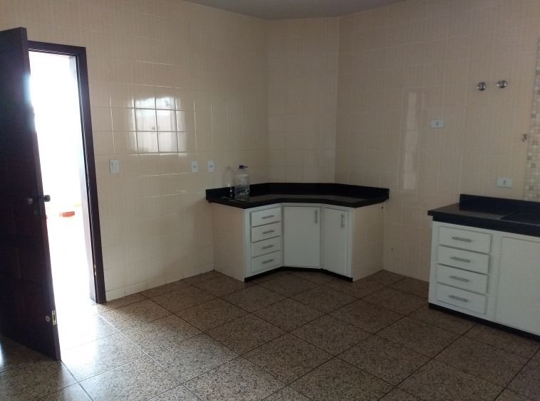 EM BREVE! CASA ALTO PADRÃO NO CENTRO