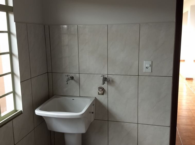 EM BREVE! CASA ALTO PADRÃO NO CENTRO
