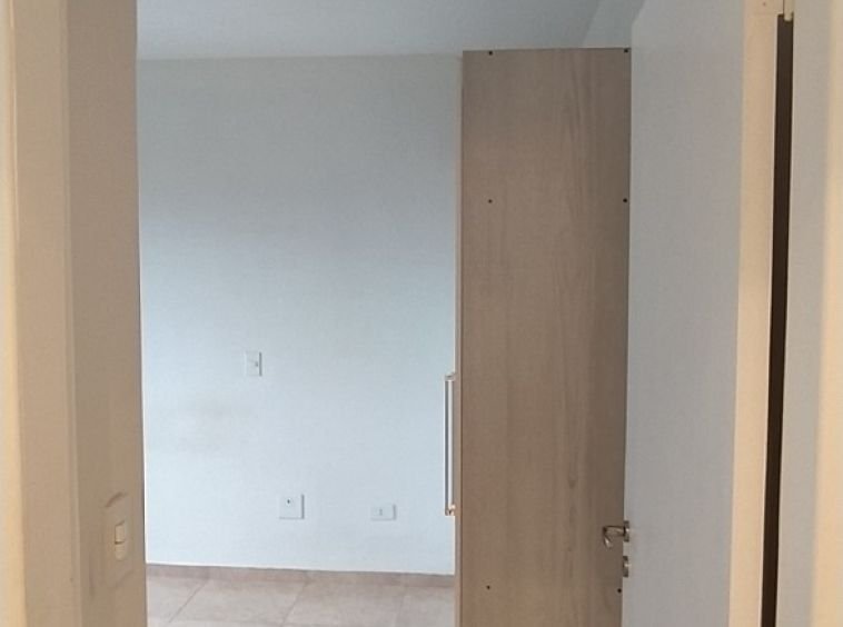 Apartamento Edifício Itaúna - semi mobiliado!
