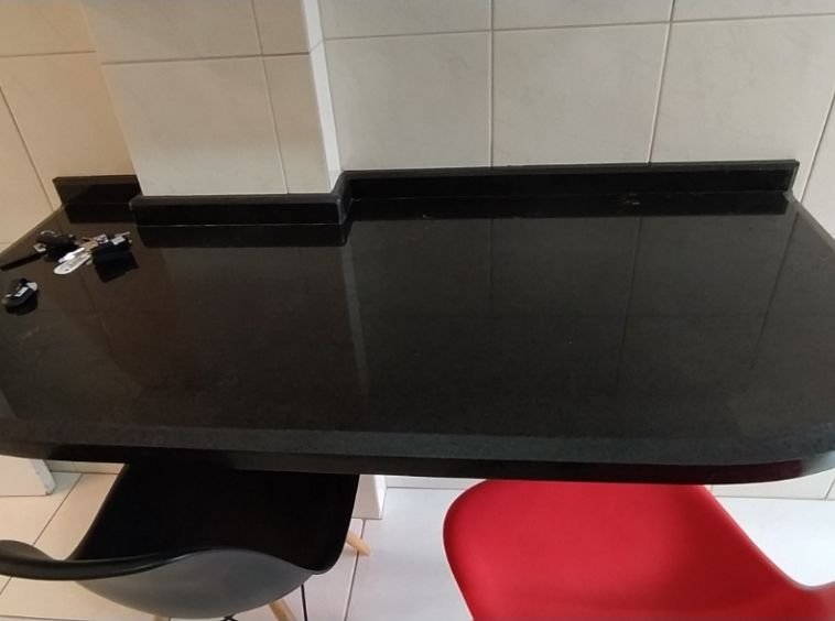 Apartamento Edifício Itaúna - semi mobiliado!