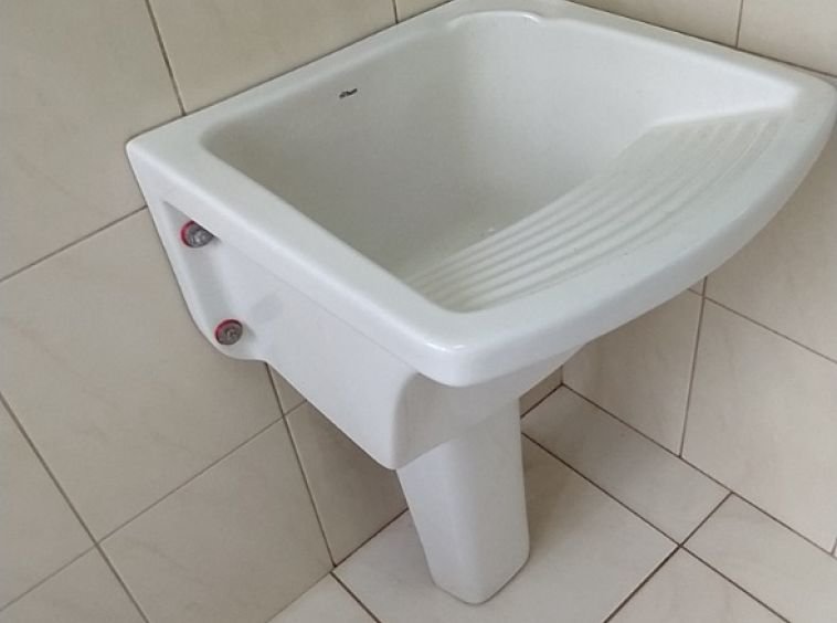 Apartamento Edifício Itaúna - semi mobiliado!