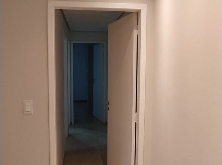 Apartamento Edifício Itaúna - semi mobiliado!