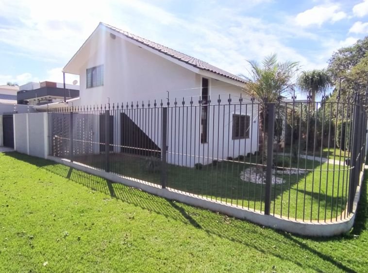 CASA ALTO PADRÃO NO JARDIM ARAUCÁRIA!
