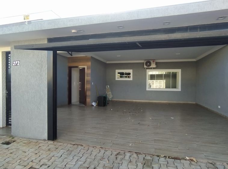 Linda casa para venda no Lar Paraná!