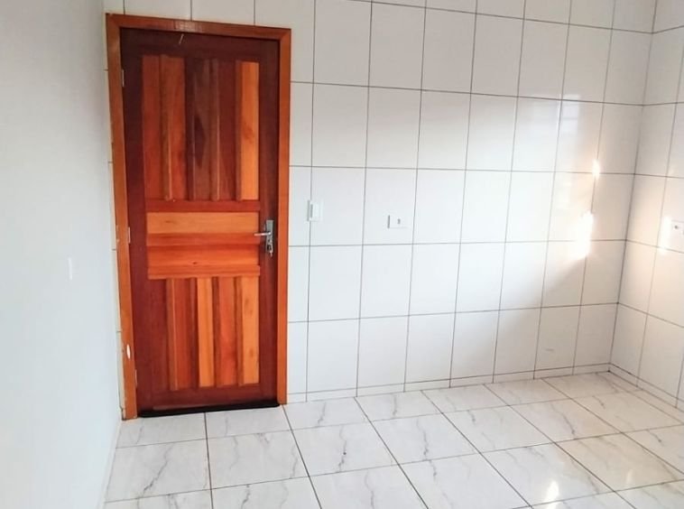 Casa com piscina no Lar Paraná!