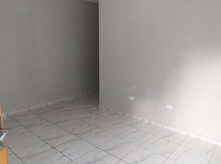 Casa com piscina no Lar Paraná!