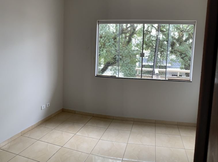 Apartamento com duas vagas e no primeiro andar no centro!