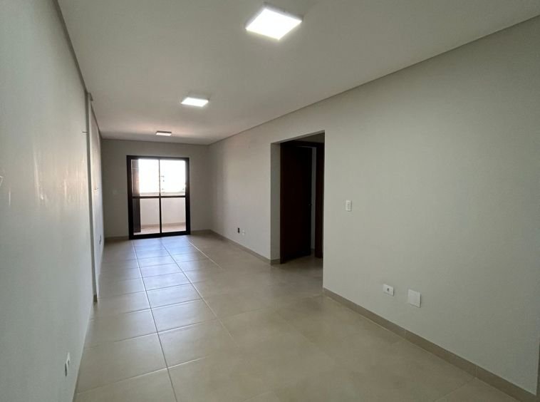 Apartamento no centro com sacada gourmet!
