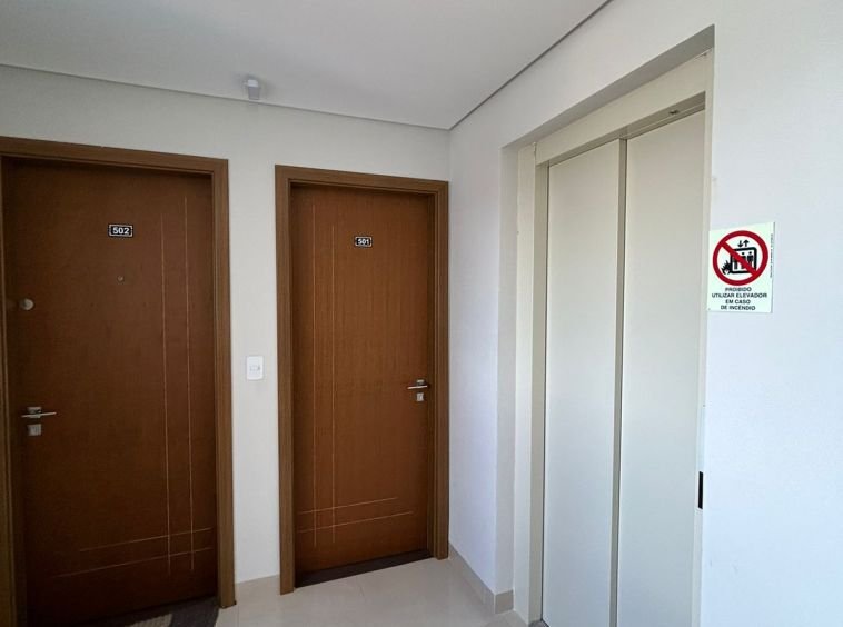 Apartamento no centro com sacada gourmet!
