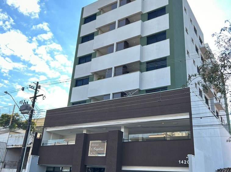 Apartamento no centro com sacada gourmet!
