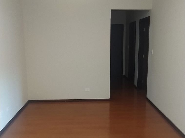 APARTAMENTO GRANDE - EDIFÍCIO MONTREAL!