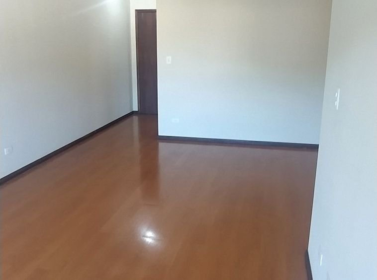 APARTAMENTO GRANDE - EDIFÍCIO MONTREAL!