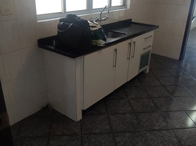 APARTAMENTO GRANDE - EDIFÍCIO MONTREAL!