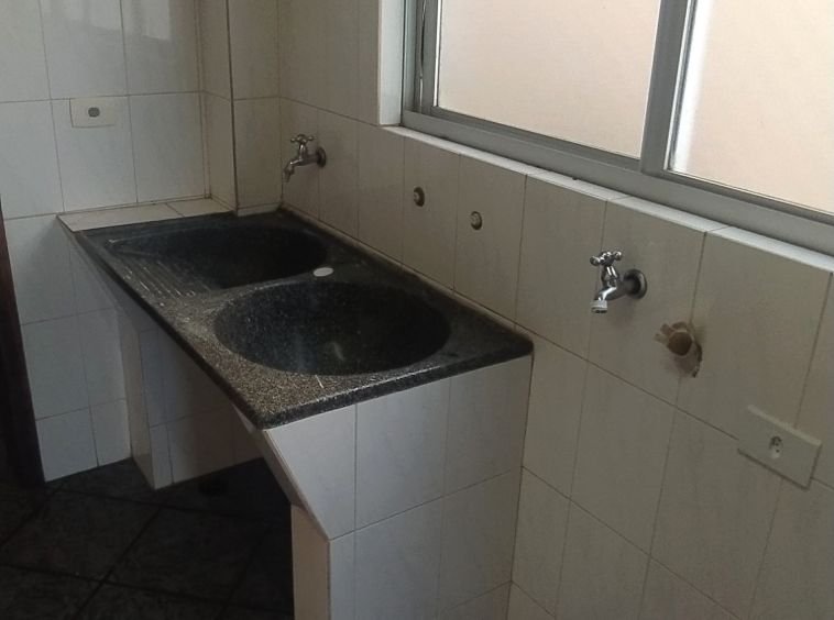 APARTAMENTO GRANDE - EDIFÍCIO MONTREAL!