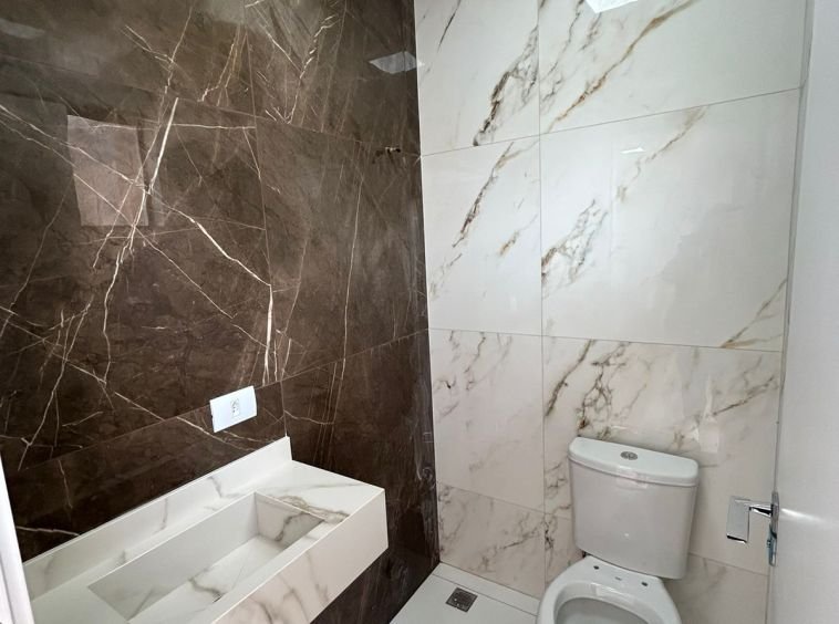 SOBRADO NOVO ALTO PADRÃO!