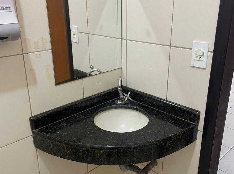 Sala comercial no centro