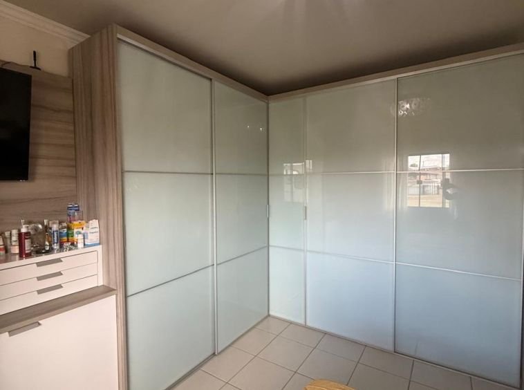Sala comercial com apartamento para venda!!