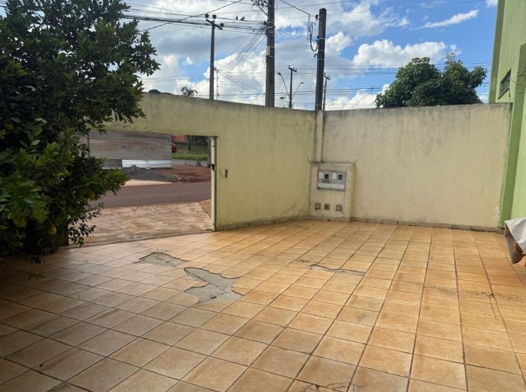 Sala comercial com apartamento para venda!!