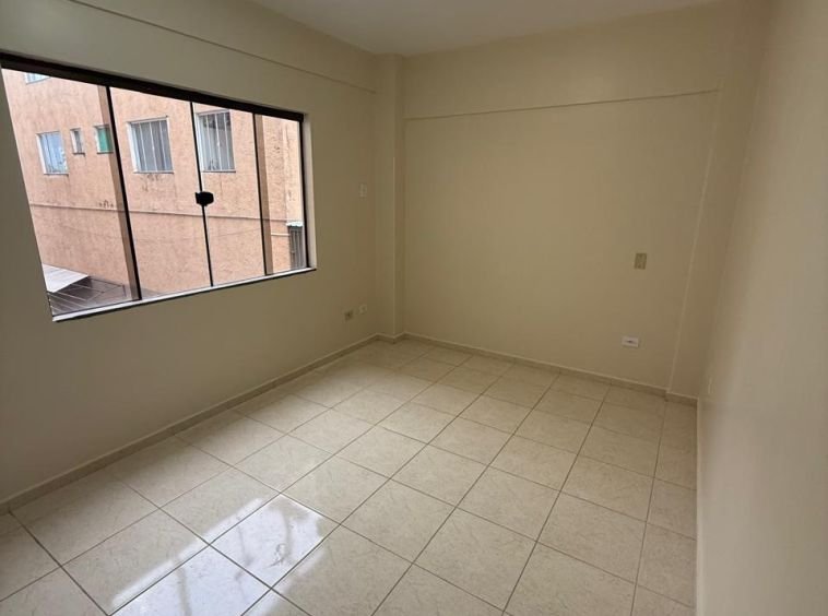 Apartamento no centro! (próximo a Caixa)