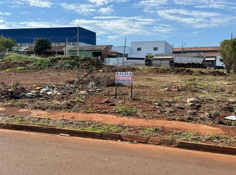 TERRENO PRÓXIMO A SAÍDA PARA MARINGÁ