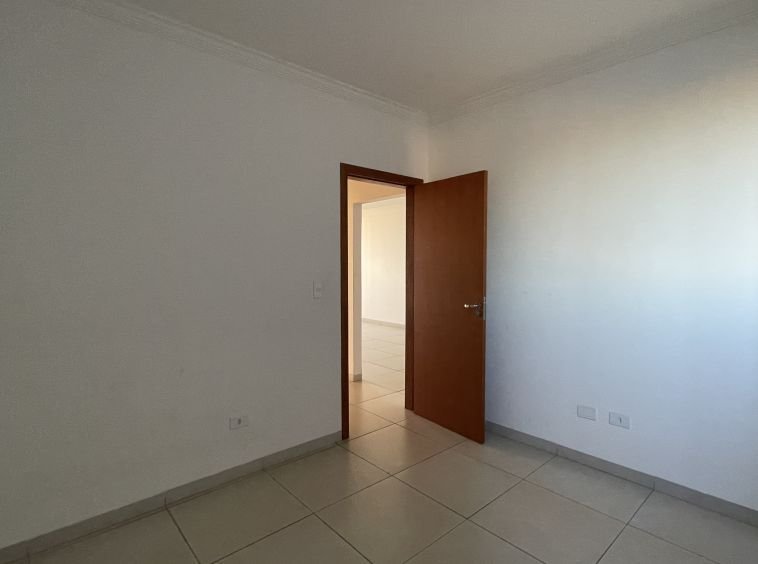 Apartamento 702 - Ed. Caires