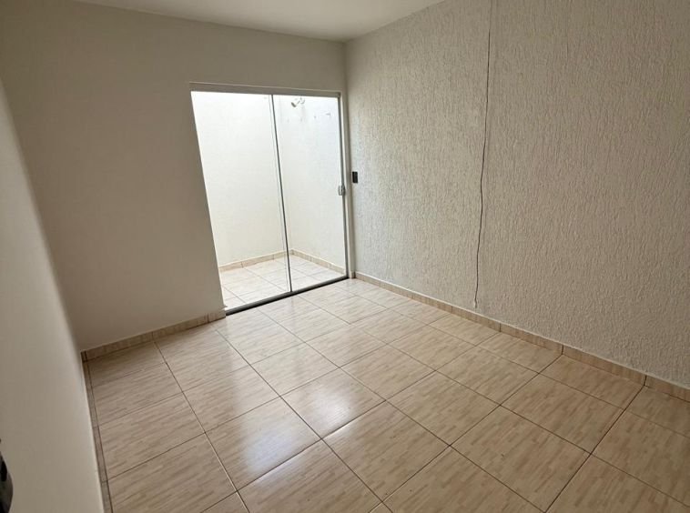 Casa grande no Jardim Paulista! Próximo a UPA