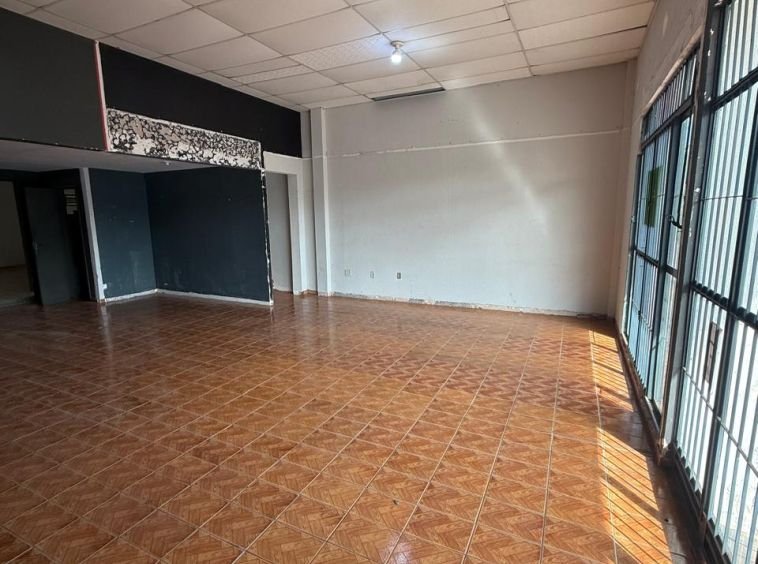 Sala comercial proximo ao Integrado!