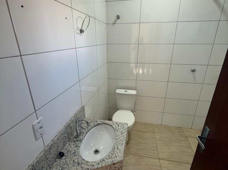 CASA NOVA NO JARDIM BATEL!