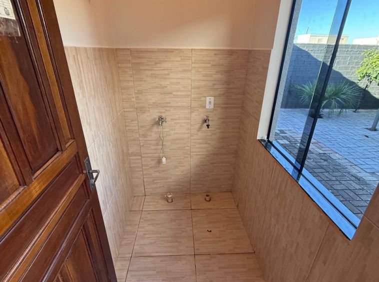 CASA NOVA NO JARDIM BATEL!