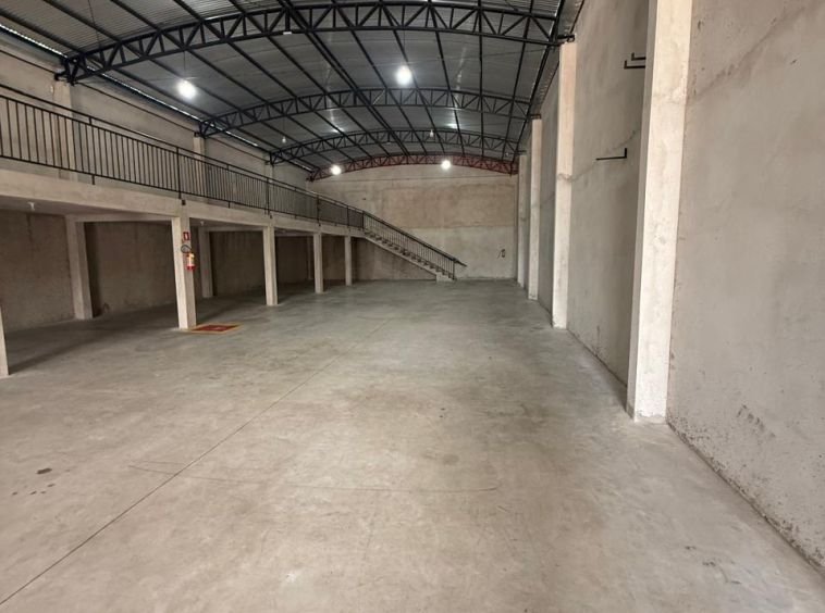 BARRACÃO PRÓXIMO A PERIMETRAL!