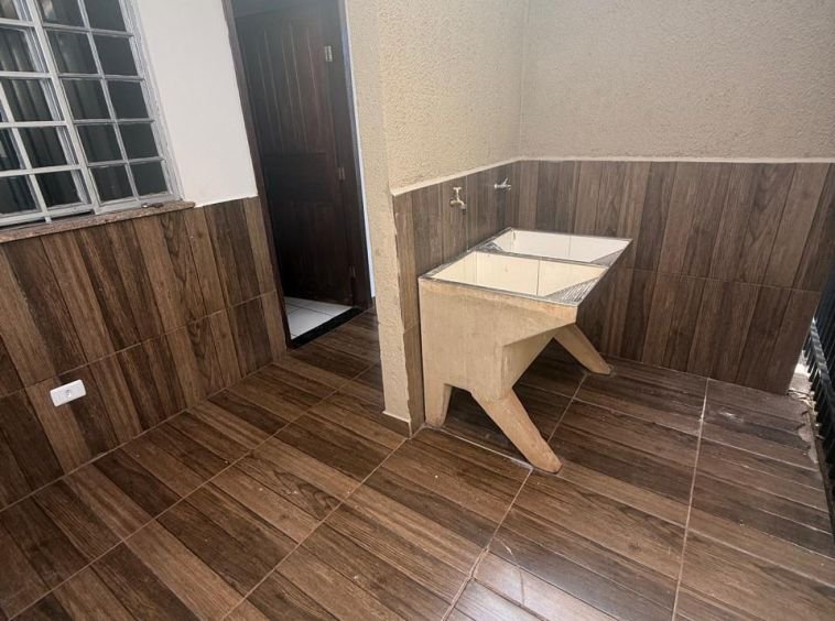 Casa próximo a academia coliseu