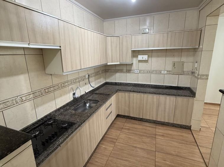 Apartamento térreo Colinas Verdes!