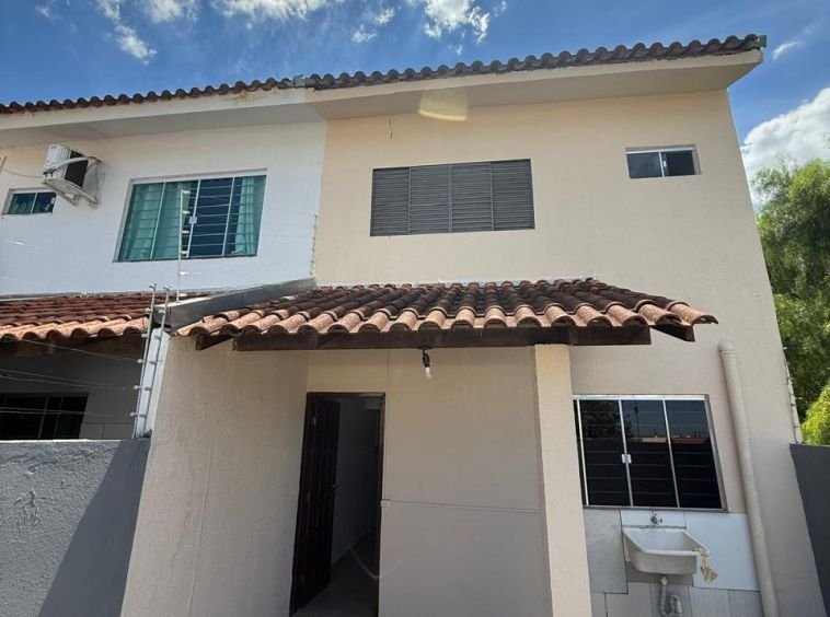 Sobrado próximo ao Parana Família