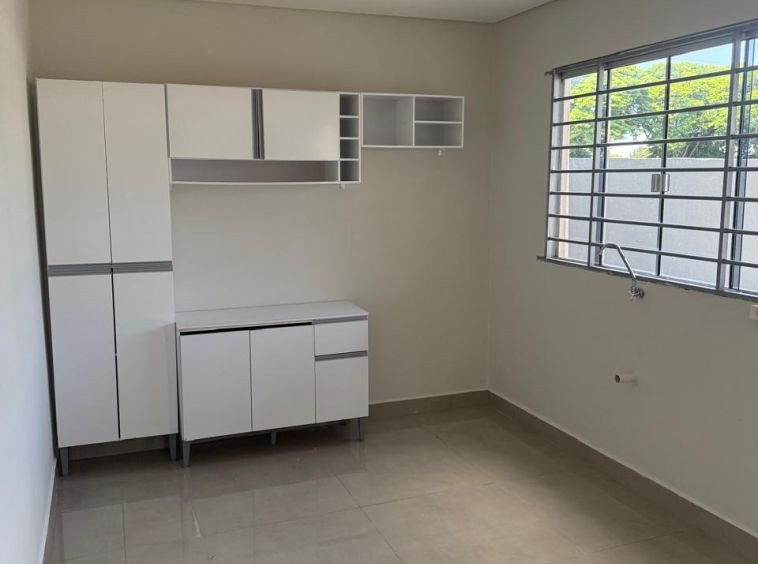 Sobrado próximo ao Parana Família