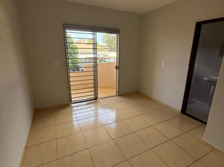 Sobrado próximo ao Parana Família