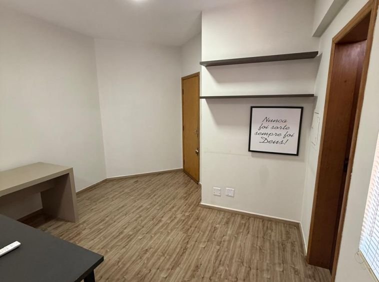 Sala no 14º andar Edifício Likes