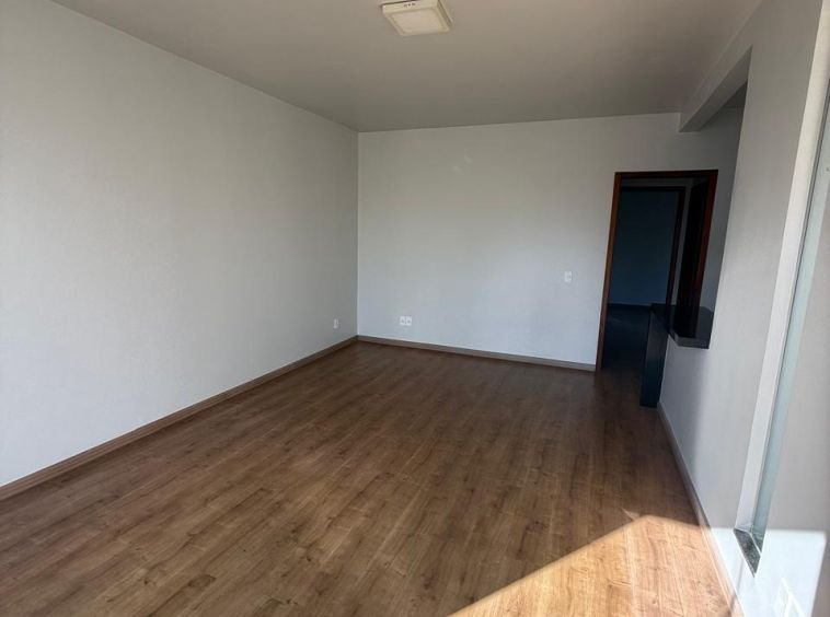 CASA NO JARDIM ARAUCÁRIA!