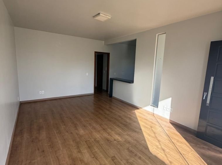 CASA NO JARDIM ARAUCÁRIA!