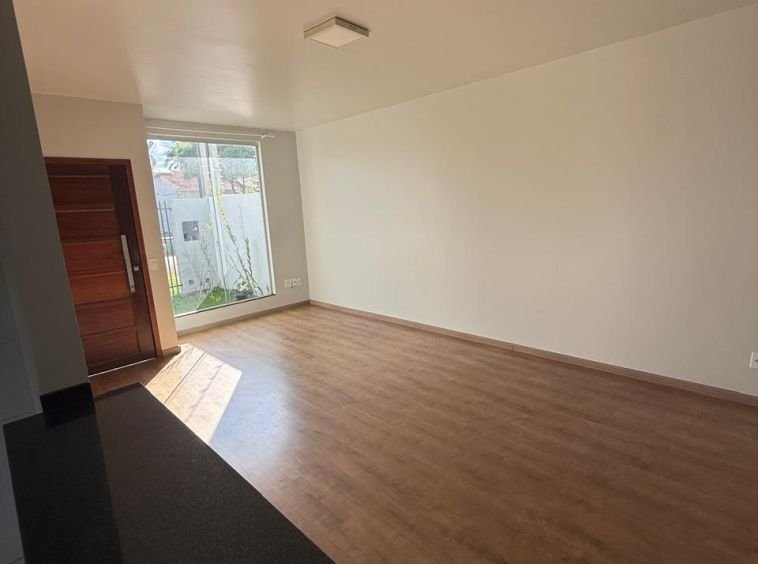 CASA NO JARDIM ARAUCÁRIA!