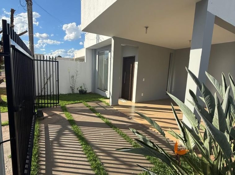 CASA NO JARDIM ARAUCÁRIA!
