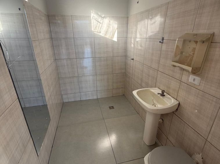 SALA COMERCIAL AO LADO DO PH RODAS E PNEUS!