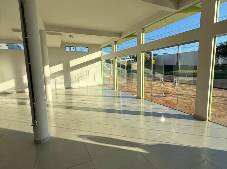 SALA COMERCIAL AO LADO DO PH RODAS E PNEUS!