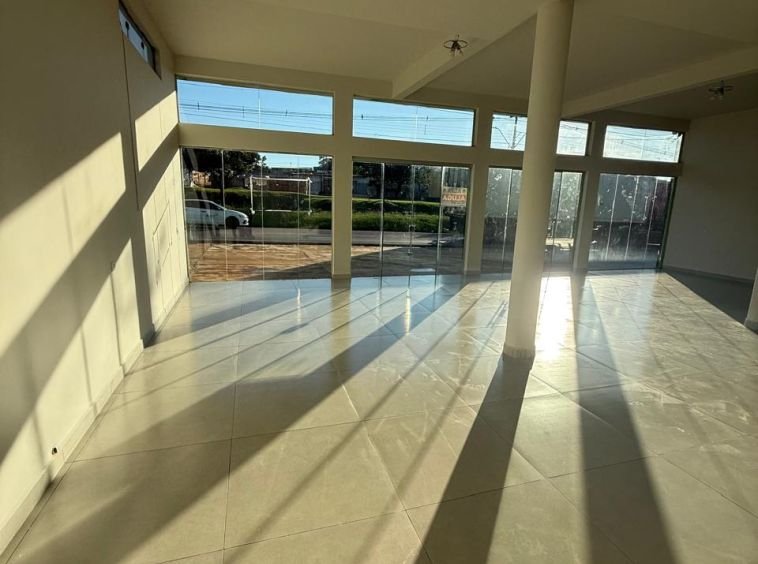 SALA COMERCIAL AO LADO DO PH RODAS E PNEUS!