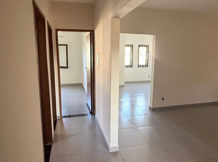 CASA NO JARDIM ARAUCÁRIA