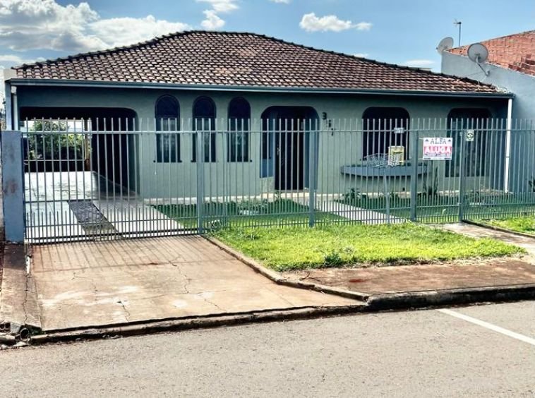 CASA NO JARDIM ARAUCÁRIA