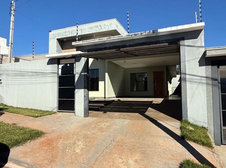 CASA COM ENERGIA SOLAR NO JD IPANEMA!