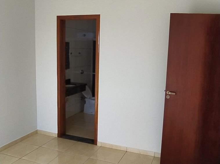 Apartamento com duas vagas ao lado do centro catequético!