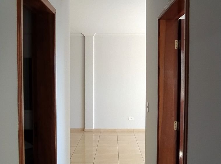 Apartamento com duas vagas ao lado do centro catequético!
