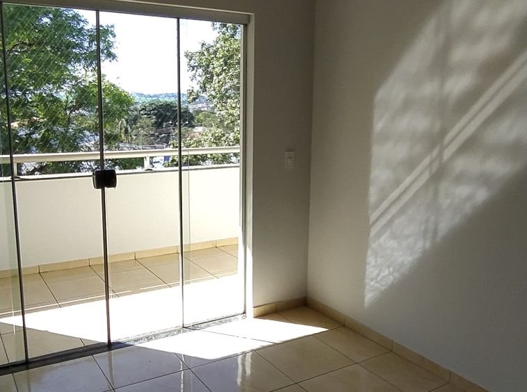 Apartamento com duas vagas ao lado do centro catequético!