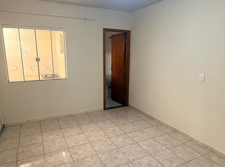 Casa mista na frente do Pronto Socorro!